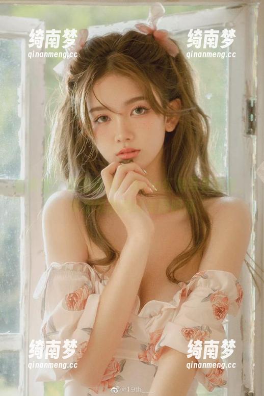 蜜桃社 - 原图曝光！Rola红裙写真图集，带你领略她的美丽瞬间