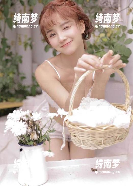 蜜桃社 - 探索伊琳无圣光丝袜风格，经典写真作品定格瞬间美丽