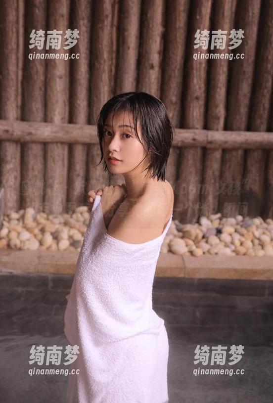 蜜桃社-萌美Moemi 蜜桃社 - 欢迎进入“萌美Moemi女孩”的专业图库,分享她的每一个迷人瞬间