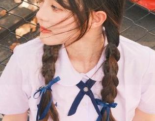 袜啵啵 - 小安无圣光写真作品集：肉丝的每个姿态都是艺术的展现