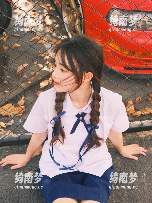 袜啵啵-小安 袜啵啵 - 小安无圣光写真作品集:肉丝的每个姿态都是艺术的展现