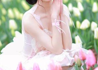 袜啵啵 - 当油亮蓝丝（脚尖微加固款）与小甜豆的写真图册相遇，时尚的碰撞让人惊喜不已！