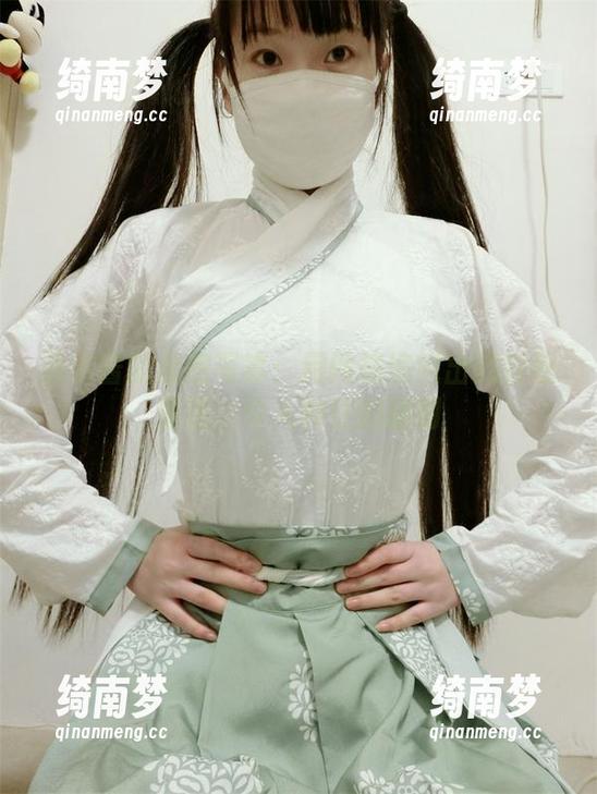 西尔酱 西尔酱的私房写真:用网袜编织出的性感童话,令人神往的时刻