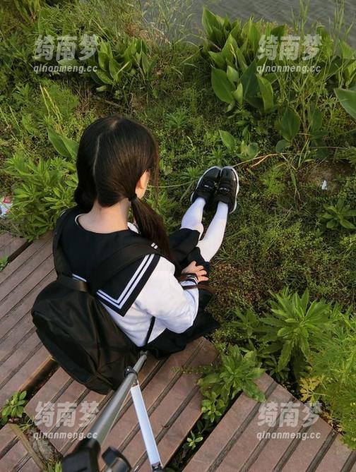 西尔酱魅力无限，高清白丝JK图集带你进入梦幻的视觉世界