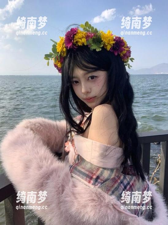 “见新摄影”倾力打造倒钩A，私拍再升级，谁说甜美与搞笑不能同时并存？