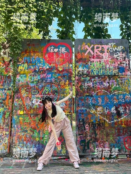 语画界 - 独特魅力尽在《李丽莎女神》套图合集，带你领略时尚风潮！