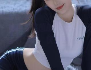 语画界 - 优雅与性感的碰撞：苏曼兮浴室图包分享，快来围观！