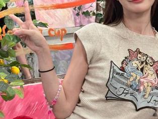 微密圈 - 私拍珍藏：迷人的五姨太与“姐姐”的美丽资源