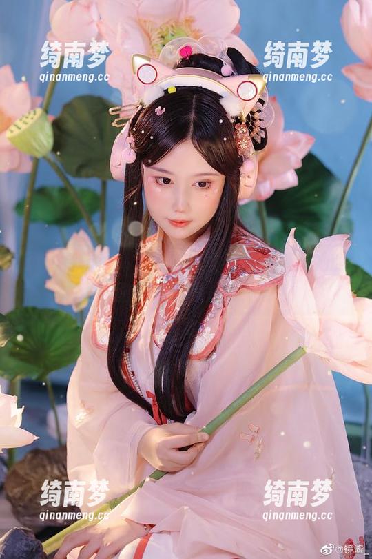 镜酱特辑：高清皮衣写真图包，感受她的酷炫与优雅并存！