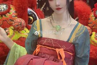 在线浏览阮邑Fairy空姐全新图集，享受时尚与工作的完美融合