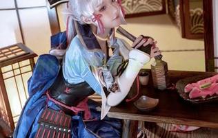 阿包也是兔娘又发新作！牛仔裤写真作品更新，让你笑着穿出风格！