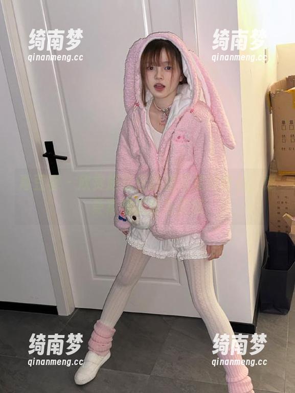 青豆客 - 欣赏施忆佳的居家定制作品，感受家的温暖与美感
