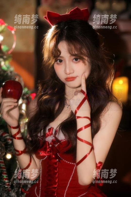 青豆客 - 被黄可christine圣诞定制写真迷住，打造专属你的节日回忆
