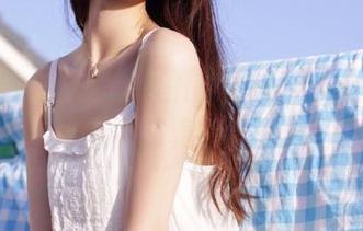 青豆客 - 发现黄可christine的生活艺术：别致棉袜写真图集充满温情