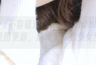 青豆客 - 不容错过！黄歆苑chobits水手服美图更新，展现无尽的少女梦！