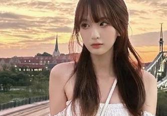 探索韩国孙乐乐的创作灵感，观看她在DJAWA游泳课中的独特作品