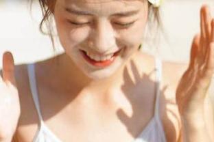 风之领域打造：长发黑丝学妹，尽情探秘无圣光写真背后的故事！