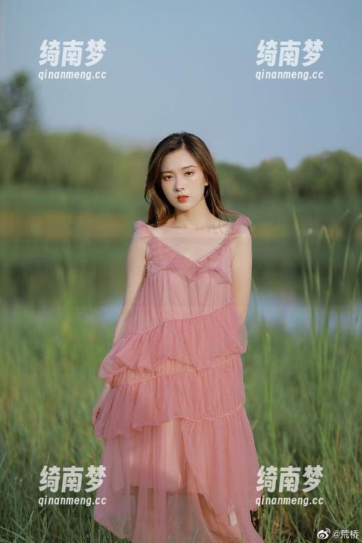 魅妍社 - 无圣光原图下的Nicole妮可JK，展现真实与梦幻的完美交融！