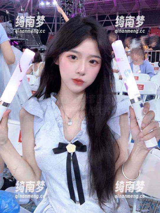 魅妍社 - 周小然浴缸全套图集：打破常规，泡泡中的时尚大片！