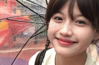 魅妍社 - 办公室小美女赵小米Kitty，奉上她的全套原图写真，快来收藏吧！