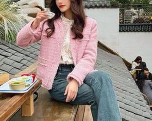 鹿八岁baby：足球少女的私房美图，演绎青春与运动的激情